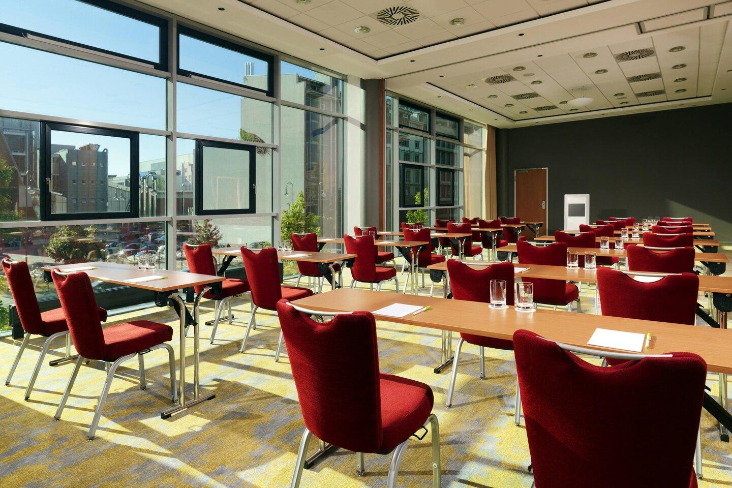 Courtyard By Marriott Berlin City Center Exterior photo