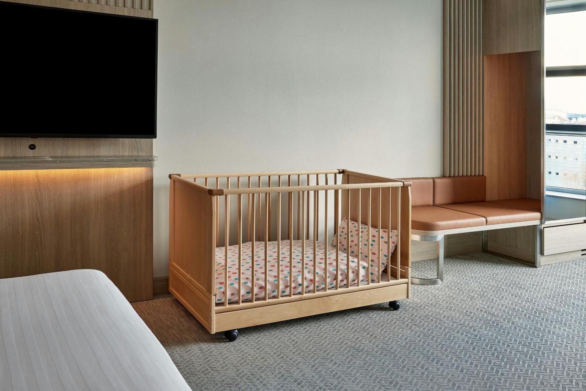 Courtyard By Marriott Berlin City Center Exterior photo