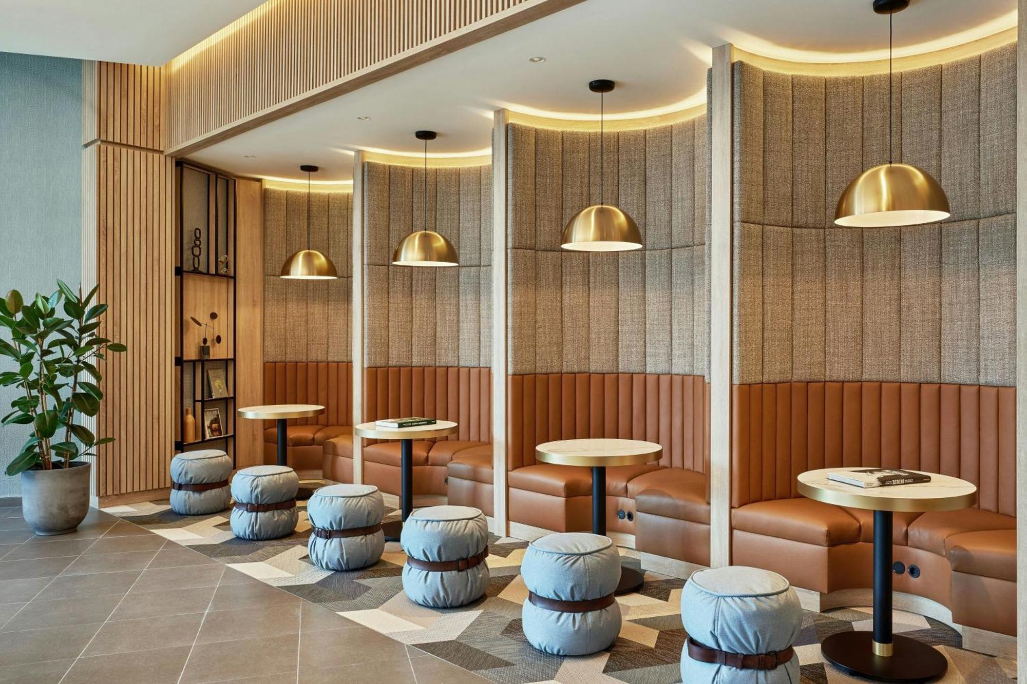 Courtyard By Marriott Berlin City Center Exterior photo